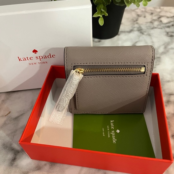 Kate Spade Wallet - Picture 2 of 4